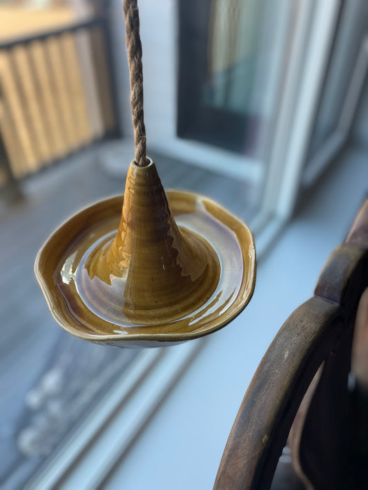 Bird feeder